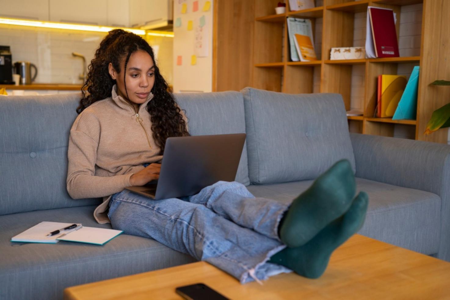 Visualización de tendencias financieras y comportamiento de consumo